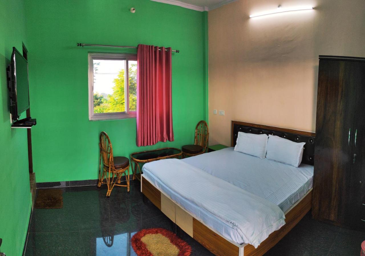 Nandini Homestay Dehradun Bagian luar foto