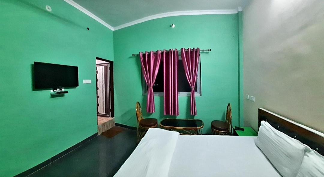 Nandini Homestay Dehradun Bagian luar foto