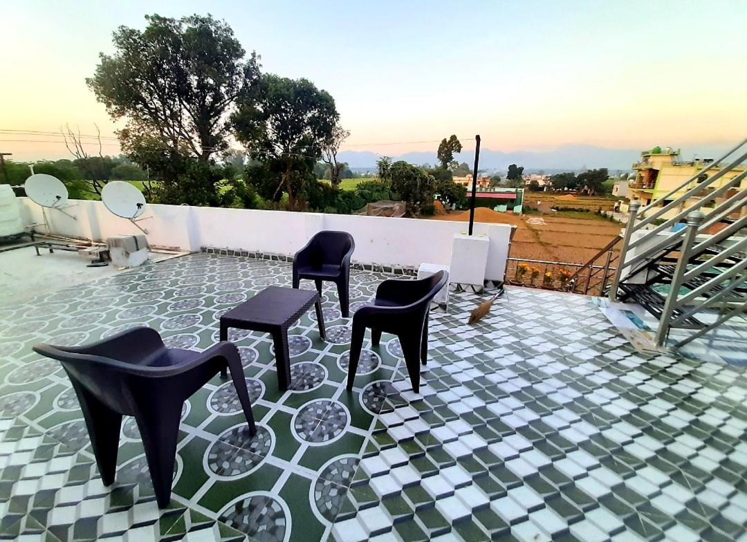 Nandini Homestay Dehradun Bagian luar foto