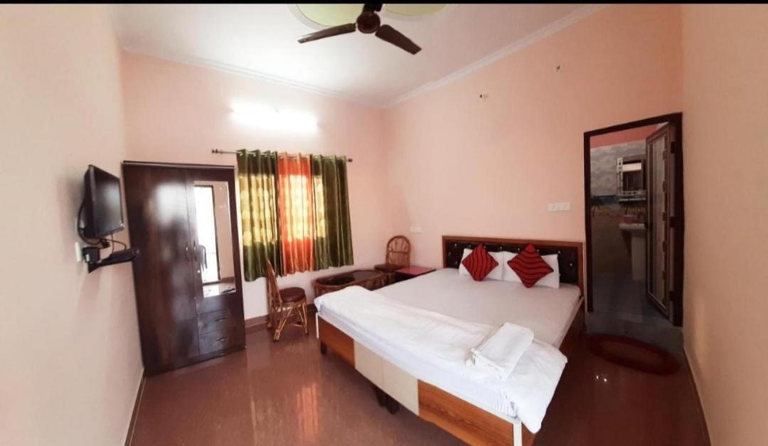 Nandini Homestay Dehradun Bagian luar foto