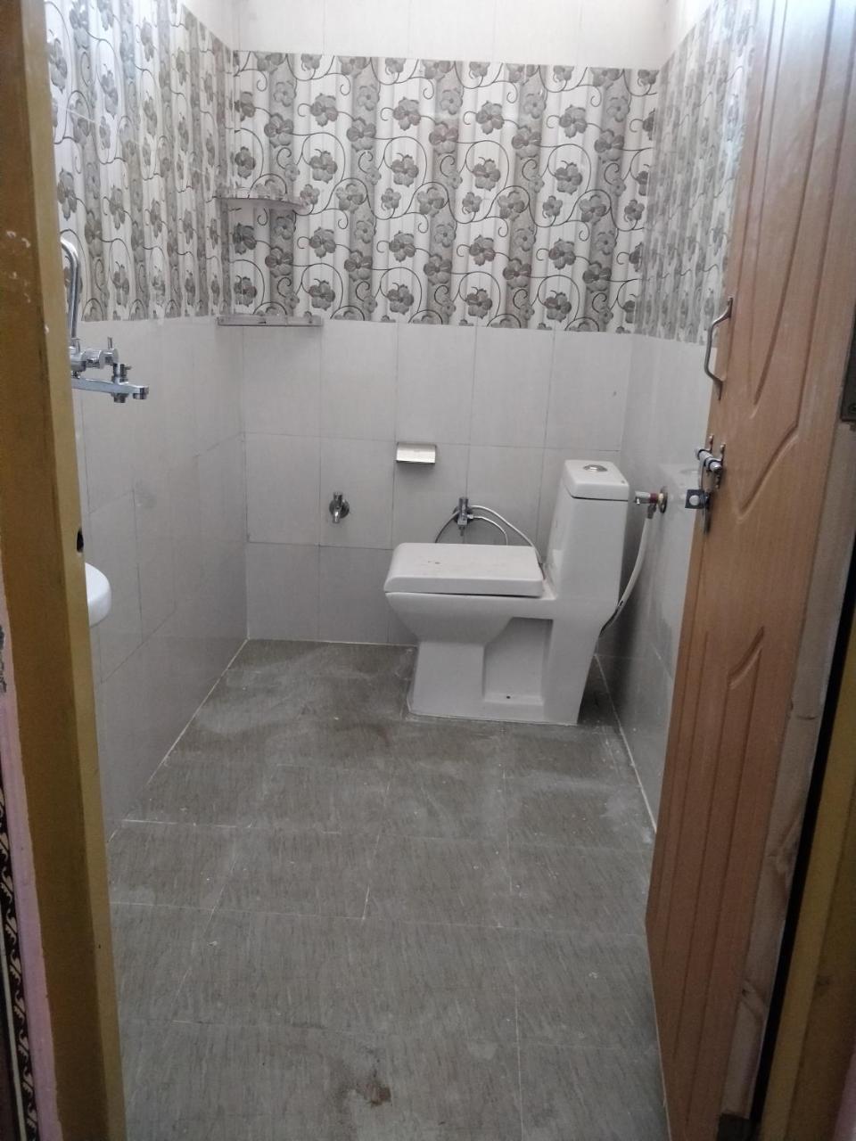 Nandini Homestay Dehradun Bagian luar foto